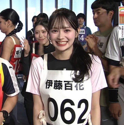 hangover_ota's tweet photo. AKBセンター伊藤百花さん
整形しても勝てない遺伝子の壁を見せつける。 https://t.co/L3TxRpvglg