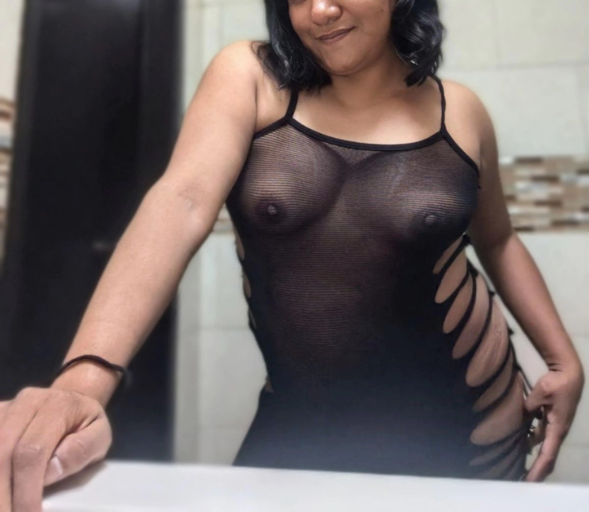 complices69_'s tweet photo. Buenos días que tengan un excelente ombligo de semana 😉 
#MiercolesDeMorboYProvocación 
#miercolesdeculosperfectosyperversos https://t.co/bjlafJX8q2