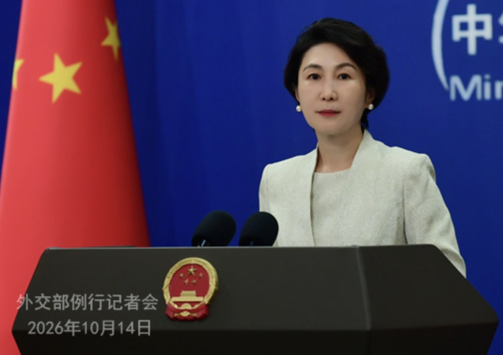 PapalotX's tweet photo. 【悲報】中国外交部さん、不法占拠の便乗がバレて問い詰められた結果、一瞬で『戦勝国の権利だ！』と開き直り言論が詰んでしまう…
共同通信「サハリン州が黒竜江省代表団の択捉島訪問を発表したが？」 
🇨🇳毛寧報道官「本島に行っただけ。民間企業の活動にはノーコメントです」
AFP「日本が断じて容認できないと抗議してきたが？」
🇨🇳毛寧報道官「日本は反ファシズム戦争の勝利の成果を守るべき」

いやいや、最初は択捉島には行ってない、本島に行っただけって必死に白を切ってたのに外交ルートで抗議された瞬間に戦勝国の勝利の成果を守れって開き直ってロシアの不法占拠に相乗りして昭和の歴史カードを持ち出してマウントを取ろうとする構造が丸見えなんですけど。