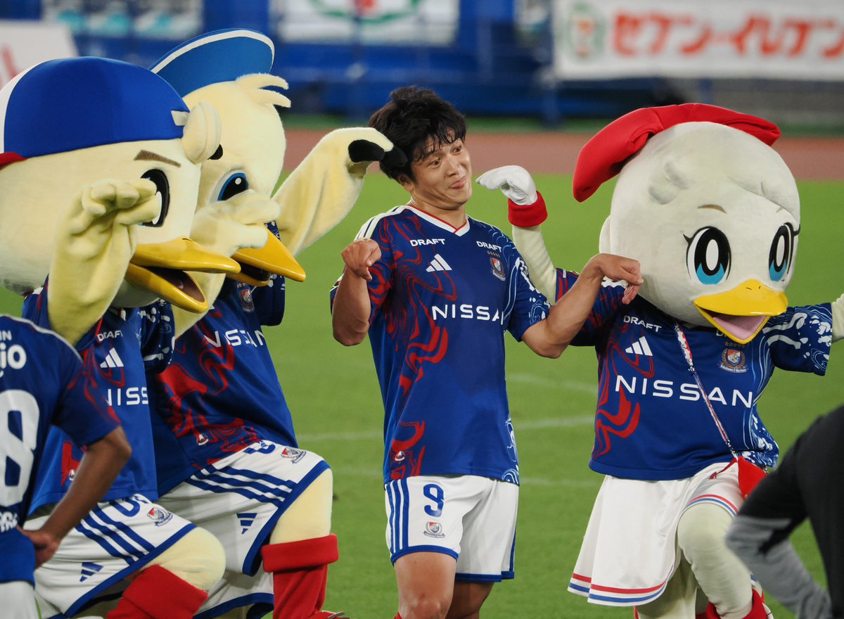shunta_yfm05's tweet photo. 海那…笑
#fmarinos https://t.co/o09cMWOzIc