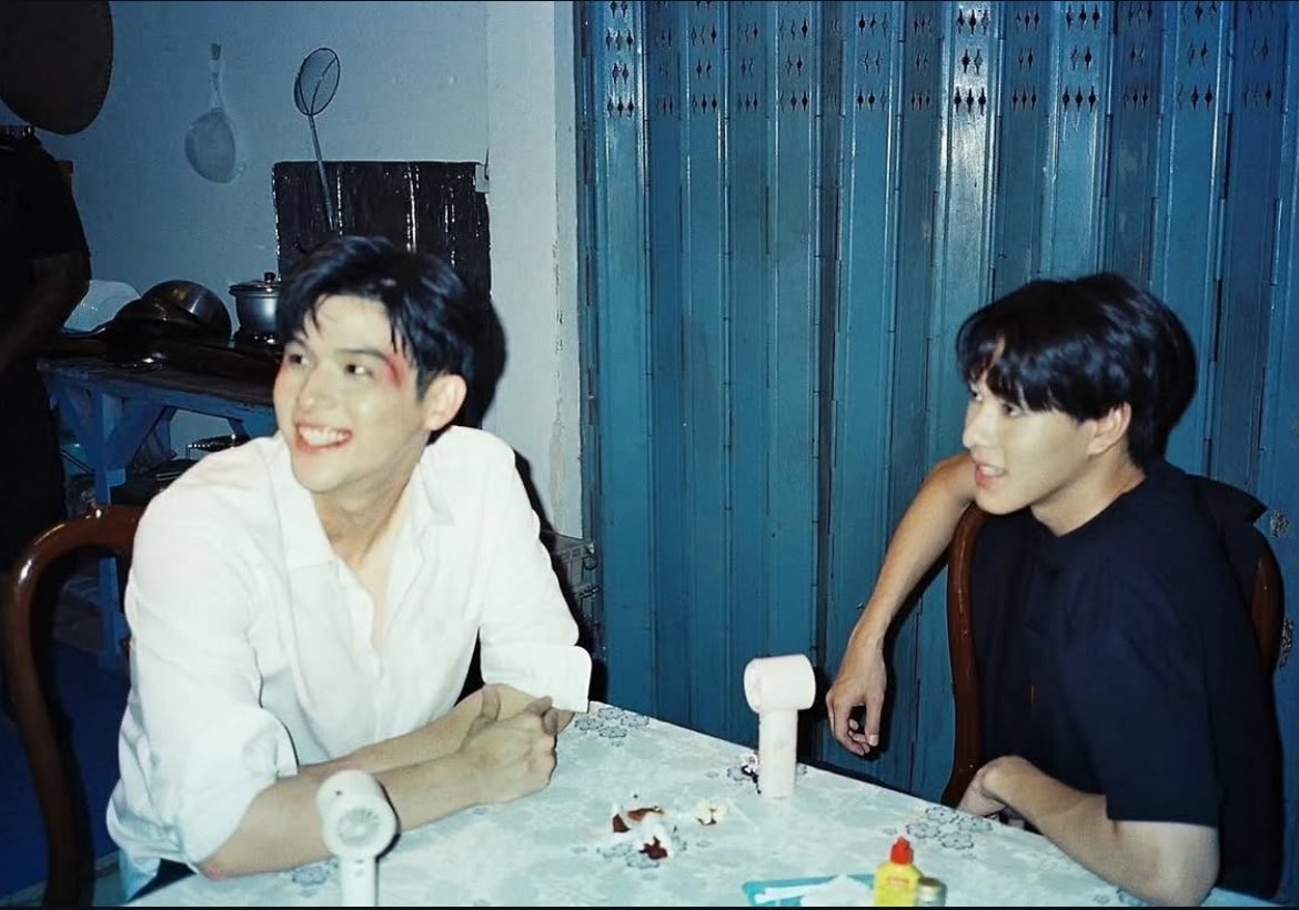 hwaginaaa's tweet photo. “จุดเปลี่ยนครั้งใหญ่ที่สุดที่ทำให้พวกเขาได้มาพบกัน ขอบคุณสกายที่เลือกนานิ และก็ขอบคุณ นานิที่ตอบรับคำชวนนะ ทั้งสองคนเก่งกันมากๆ เลย อยู่เคียงข้างกันแบบนี้ตลอดไปนะ มาเล่นซีรีส์ด้วยกันอีกนะ”

#HighSchoolFrenemy https://t.co/paNGGvGYwh