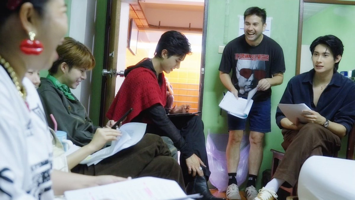 TheDDormSitcom's tweet photo. Behind The Scenes “หอตัวดี The D Dorm Sitcom EP.4” 🏢✨

สามารถรับชมได้แล้วตอนนี้ที่ iQIYI ที่เดียวเท่านั้น : https://t.co/PC37GFzvi4

THE D DORM SITCOM EP 4
#หอตัวดีEp4
#หอตัวดีTheSitcom
#TheDDormSitcom
#MandeeWork https://t.co/Ga9pa62NlH