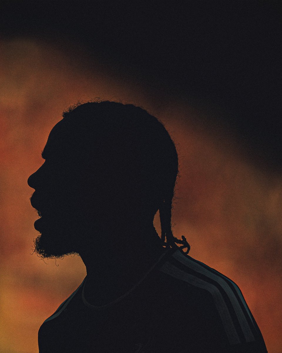 premierleague's tweet photo. Guess who? 👤 https://t.co/aoNv4XsCBK