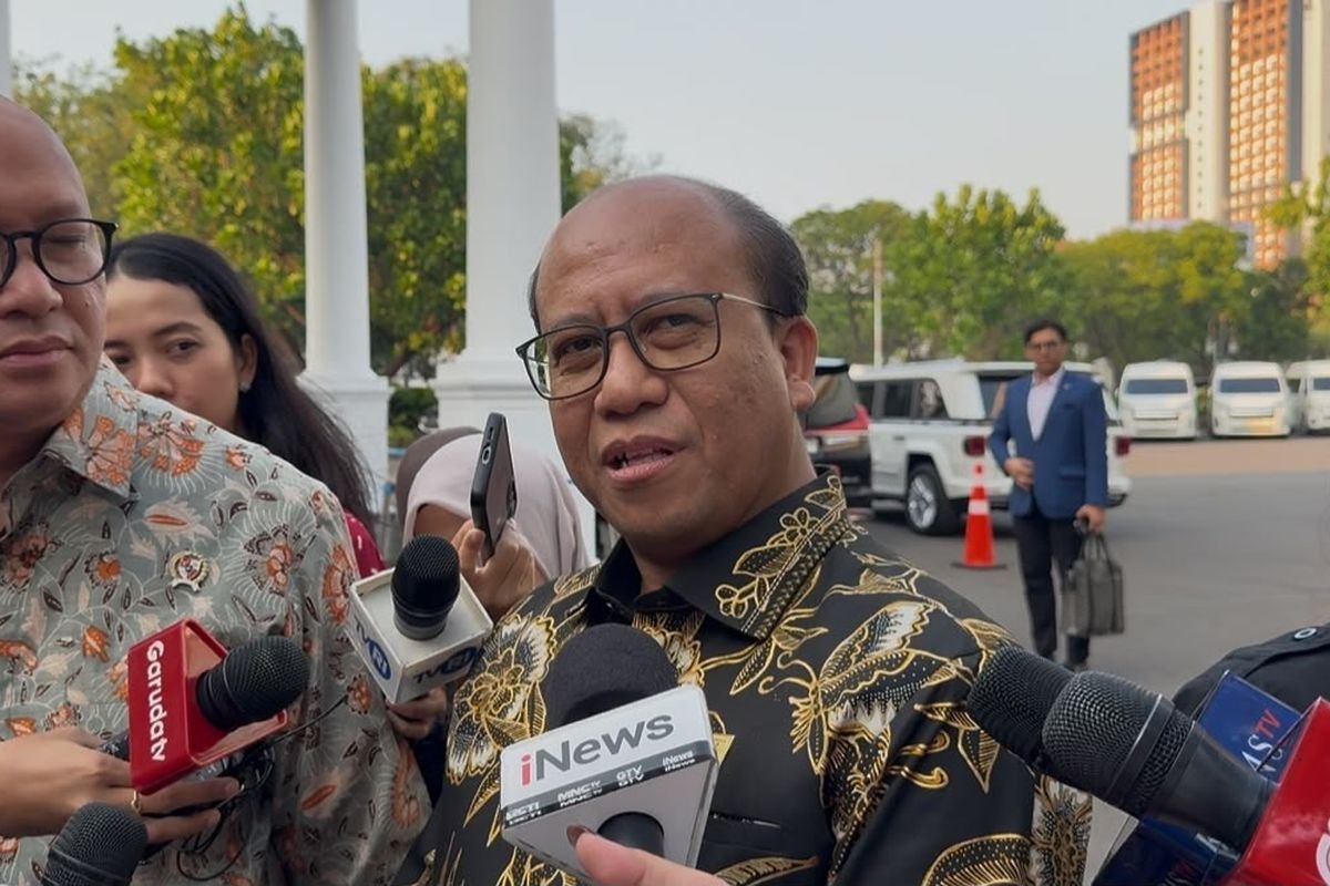 LambeSahamjja's tweet photo. PLN menilai jika batam blackout malah itu pertanda ekonomi lagi tumbuh baguss

sehingga permintaan listrik di batam melonjak tinggi

jadi menurut dia, listrik padam bukan tanda ekonomi buruk, tapi tanda permintaan naik sementara perawatan belum mengejar https://t.co/Kz9QDUlUHS
