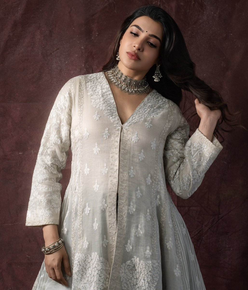 ThamizhPadam's tweet photo. Draped in delicate threads, awaiting for sweetest new chapter โจ๐ค
#SamanthaRuthPrabhu #MaternityGlow #MomToBe #GraceInGlow #MotherhoodJourney #Thamizhpadam #WhackedOutMedia @Samanthaprabhu2 https://t.co/d7PyWc6KWY
