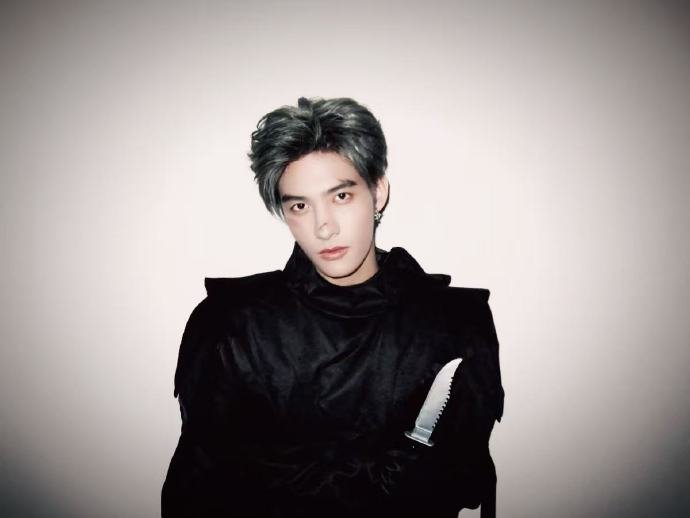 xizhao_fanclub's tweet photo. 📸 Zhaozhao on Weibo | 2026.10.14

💛 “I've always been an I.” 

An introvert through and through. No surprises here! 🧡💛

#XiZhao #HeChangxi #HeYanzhao https://t.co/083PiUkWoQ