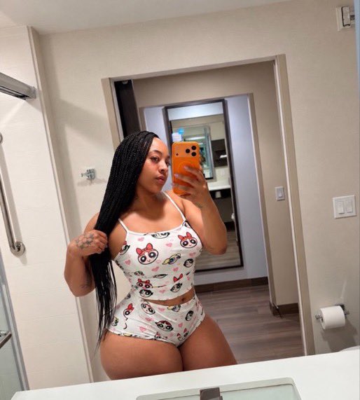 Cahyaaia's tweet photo. Who is in Miami🍑💦 #miamifreaks #miami #miamimeetup https://t.co/07nNW9cyME