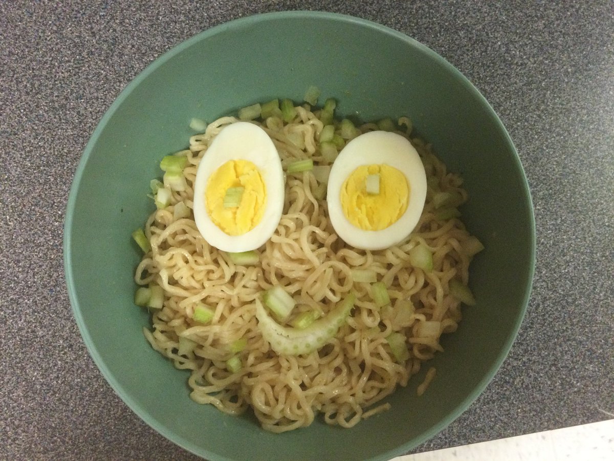 Notyourw3apon's tweet photo. Made lunch for me and @jnfvzzjon :3 https://t.co/9dq6Q0xO6O