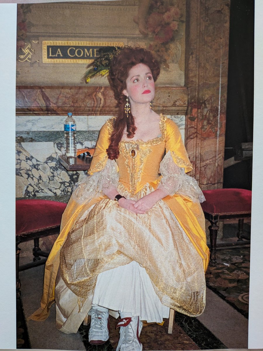 Ioglady's tweet photo. forever my favourite marie antoinette set photos https://t.co/dt8b0dX74R