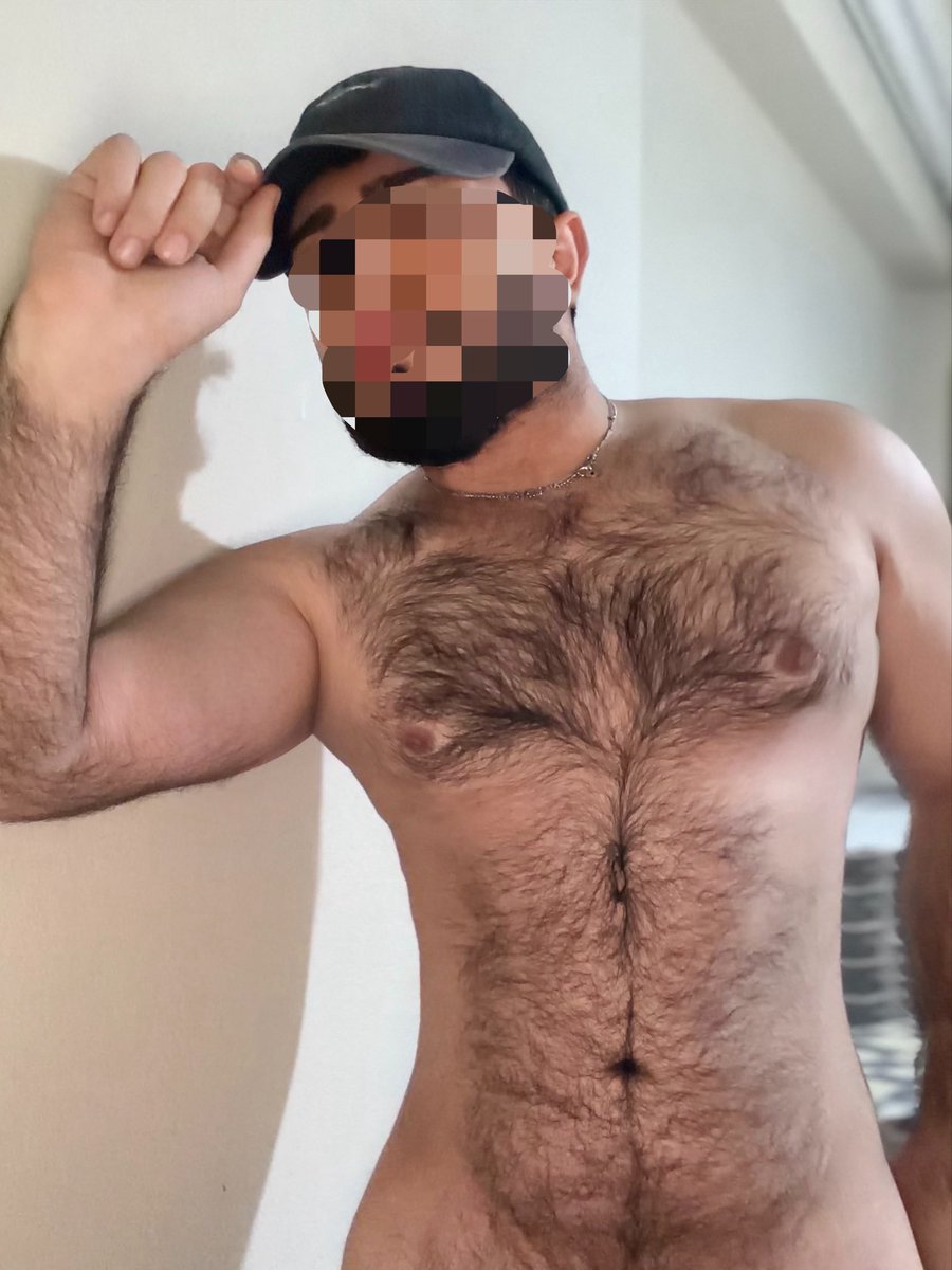 Mirankorkmazz12's tweet photo. Hava buz ben ateş🔥😈 
#mantoman 
#istanbul 
#sexy https://t.co/UIvM3tx5D4