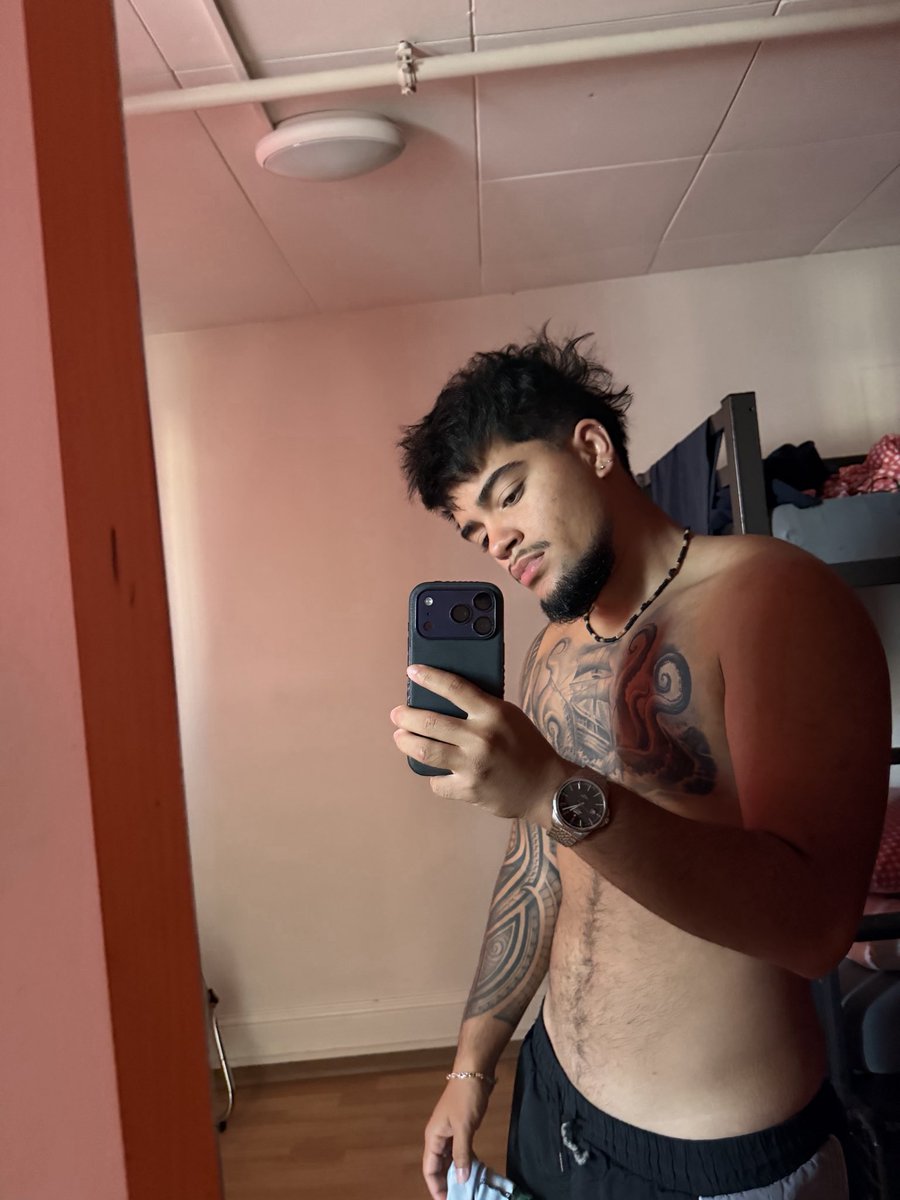 Unleashedseb's tweet photo. Repost, comment, like and share for a chance to win a free month on my OF. 

https://t.co/vP6hofQzMa https://t.co/MG8LNAutuH
