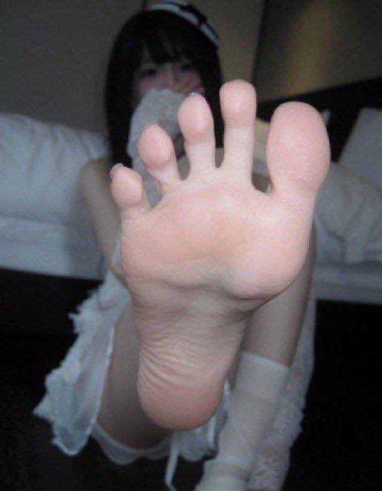 hibabyoo's tweet photo. 新做的美甲 #ai定制 #可裸 #ai #feet #footjob https://t.co/3BxtsPhZjz