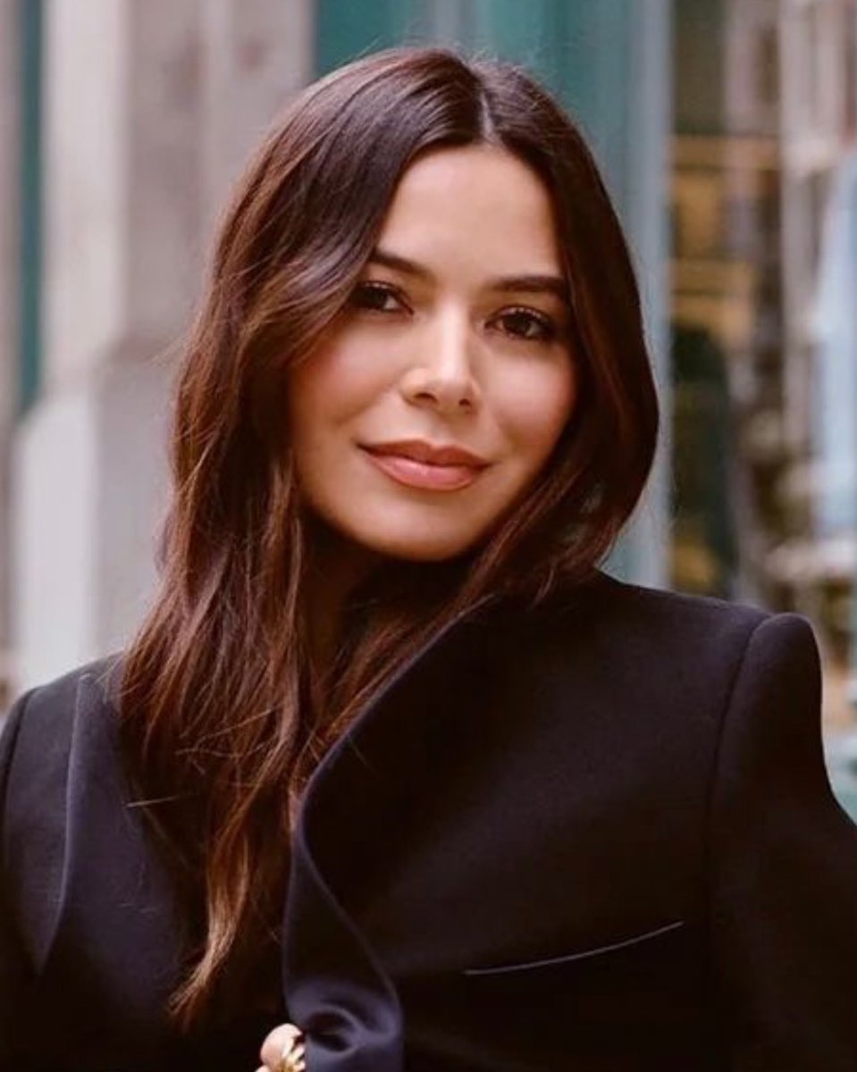 PopCrave's tweet photo. Miranda Cosgrove will guest star in 'Abbott Elementary' Season 6, Deadline reports. https://t.co/WZFuGGpWVV