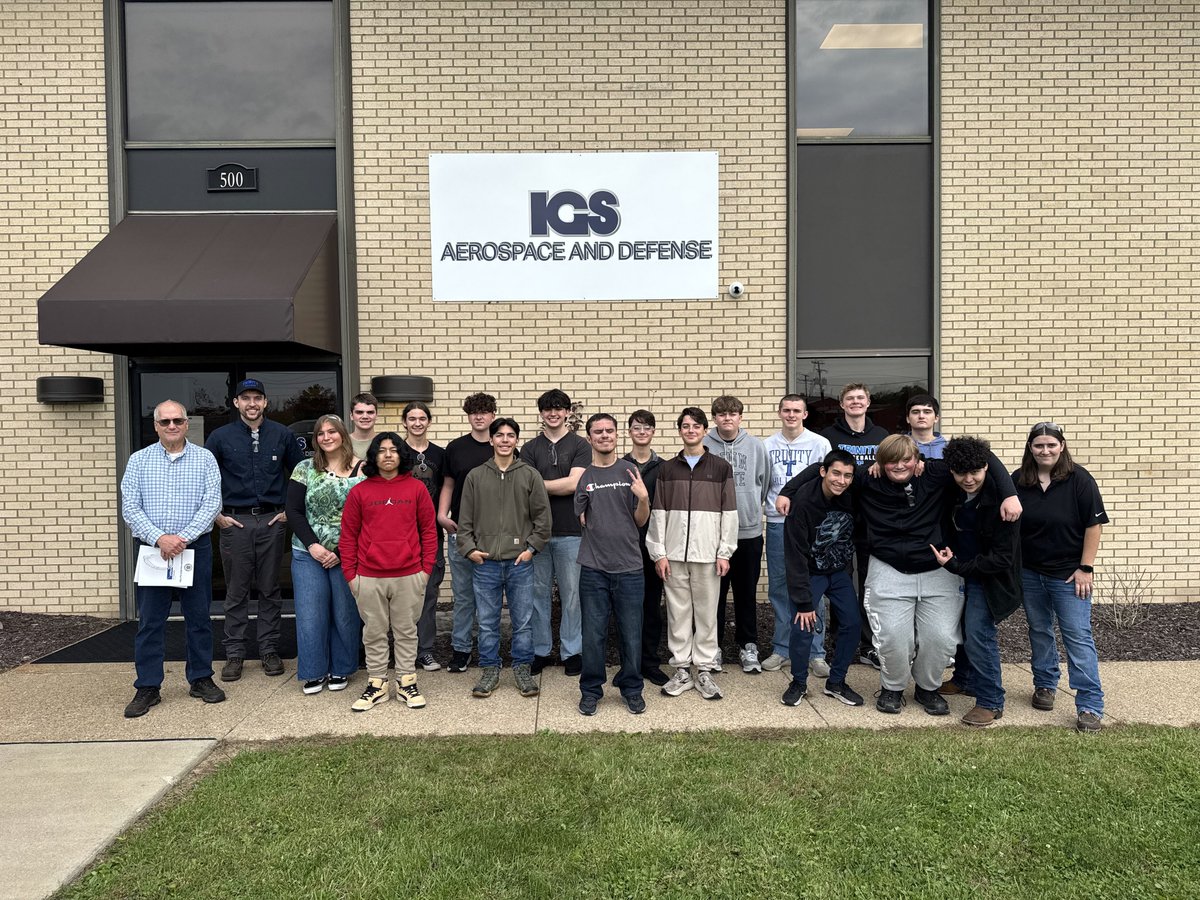 BrandonPrentice's tweet photo. Field trip day for our engineering &amp; robotics classes! Visiting IGS Industries in custom part manufacturing, who also donates to Trinity's @BotsIQSWPA team. Learning about how they operate robotic automation, CNC mills, &amp; other industrial machines.
@TRINITY_MLUCAS @dr_zebrasky https://t.co/2ky498bAXv
