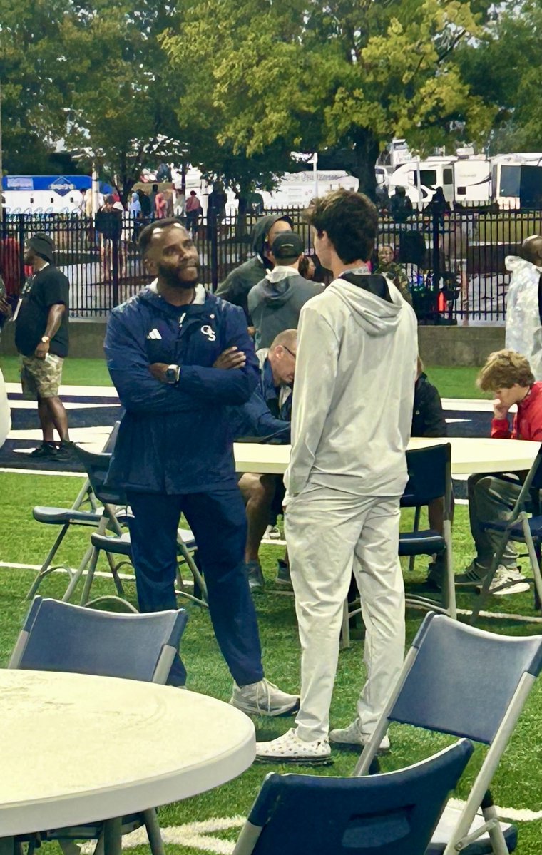 KnoxW_4's tweet photo. Had a great time at @GSAthletics_FB last weekend. Thanks @CoachSafford for the Invite and taking the time to speak with me. I’m looking forward to getting back to campus soon. 

@LambertFtBall @RecruitLambert @mtbeach29 @MaxManin @Myles20Blythe @_coachill @Vogel_LambertFB @TouchdownHaynes @hopo125 @CoachSafford @TyrellD28 @PRAYHUD @Chase10Akin @GSBevill @CoachMutz @RecruitGeorgia