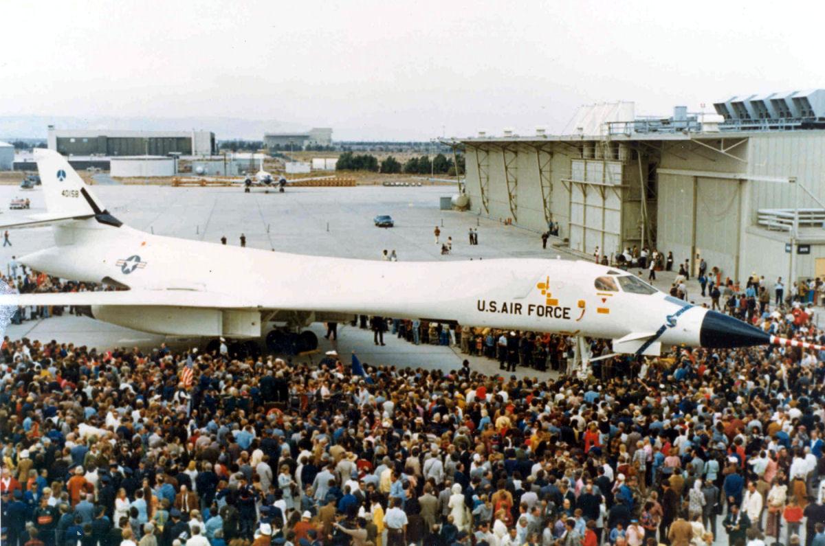 PASU_MATRIX's tweet photo. The B-1 in its experimental years. https://t.co/tJVe03dbO7