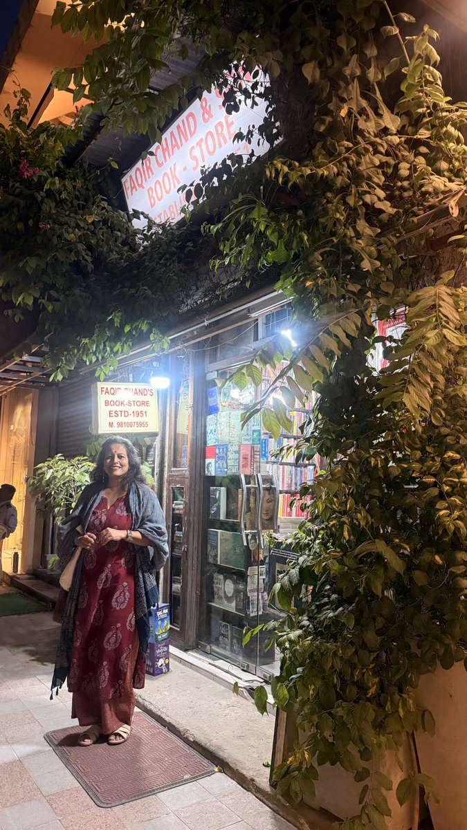 saffrontrail's tweet photo. Delhi diaries 🩷 https://t.co/3iEnOePZS4
