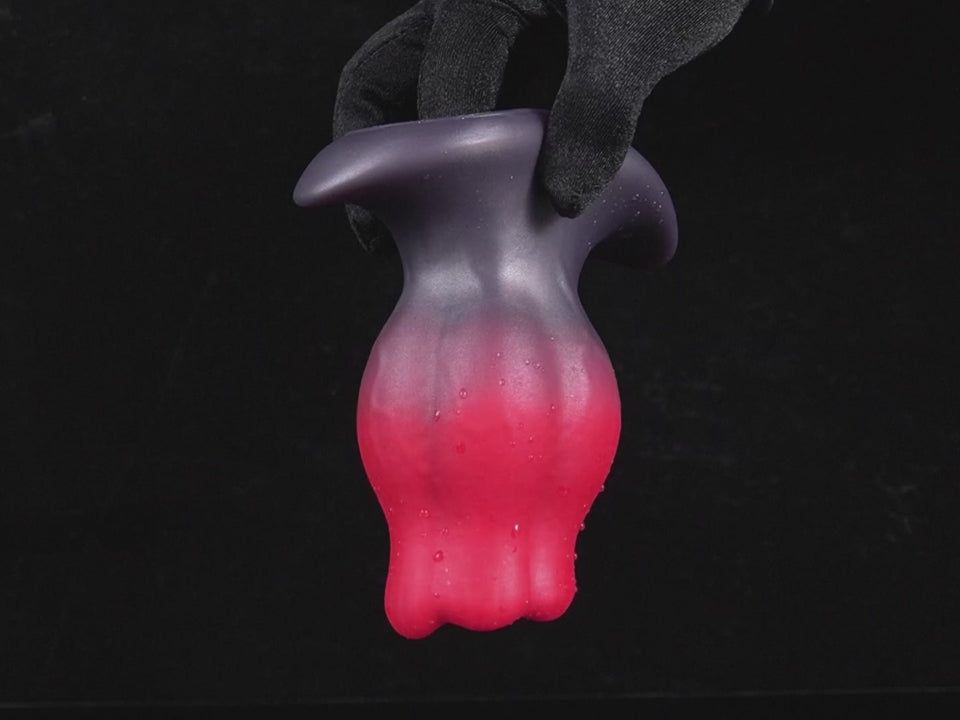tariss_official's tweet photo. A flower bud that definitely didn’t come from your garden. 🌸😂  
Soft, open-ended, and made for comfy exploring when your mood says “why not?”

Let your fun bloom. 💦

👉 https://t.co/OSoTAAcAW7

#HollowPlug #AnalToy #GayToys #AdultFun #MensToys #Tarisss https://t.co/5giWfMoGp0