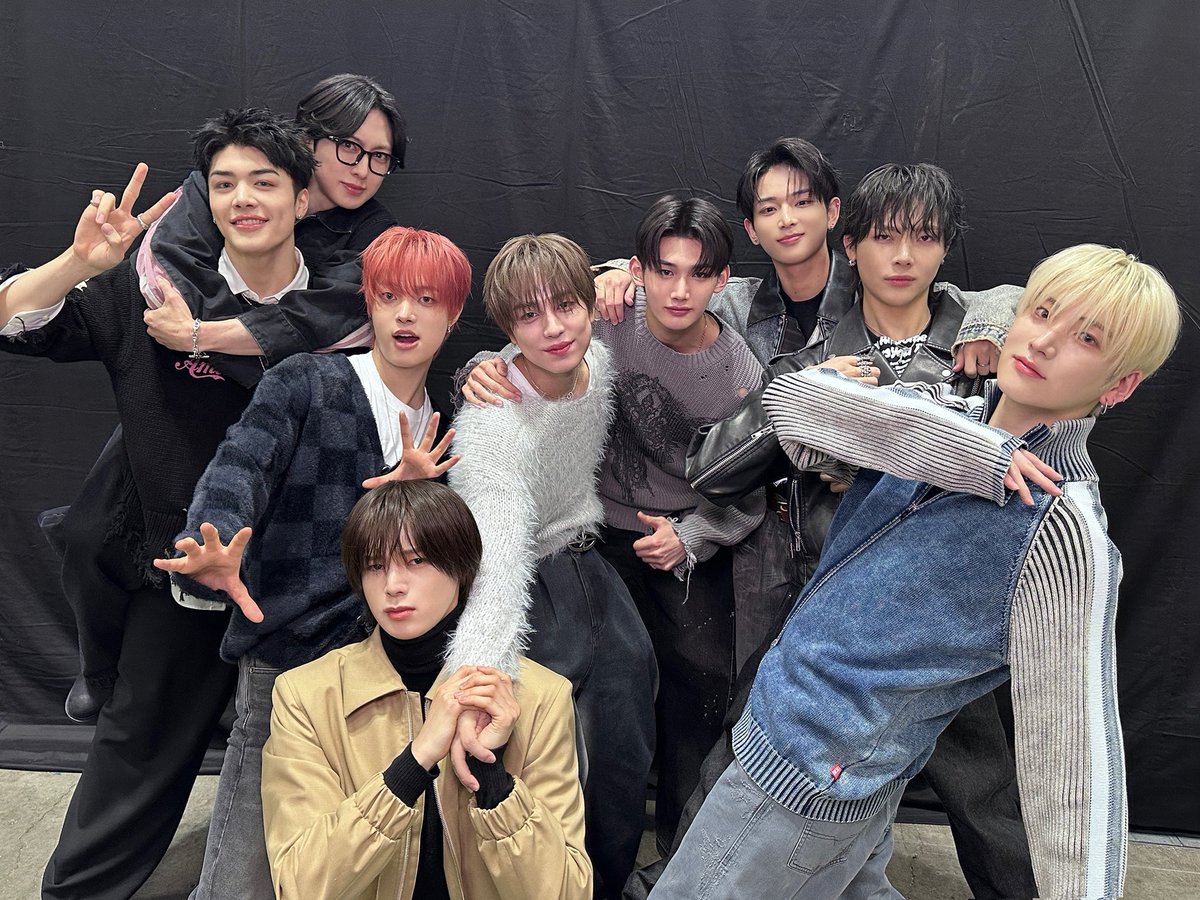 andteam__0218's tweet photo. Tomorrow, MARK ON YOU officially begins, and all I can do is pray that the boys finish their tour with beautiful memories to look back on, surrounded by love, and most importantly, without anyone getting injured or sick. 🥺🤍

I’m also praying that Jo’s first movie premiere goes wonderfully. He’s going to be promoting his movie in the middle of a tour, and I can only imagine how exhausting these next few months will be for him and the rest of the members.

With the year-end award shows coming up too, I just hope they can get enough rest, take care of themselves, and stay healthy throughout everything. They have so much ahead of them, and while I’m excited to see all the amazing things they’ll accomplish, their health and happiness will always come first.

Please let these next few months be filled with wonderful memories, successful moments, and nothing but good health for all nine of them. They deserve to experience all these beautiful moments without having to push themselves beyond their limits. 🥹🤍