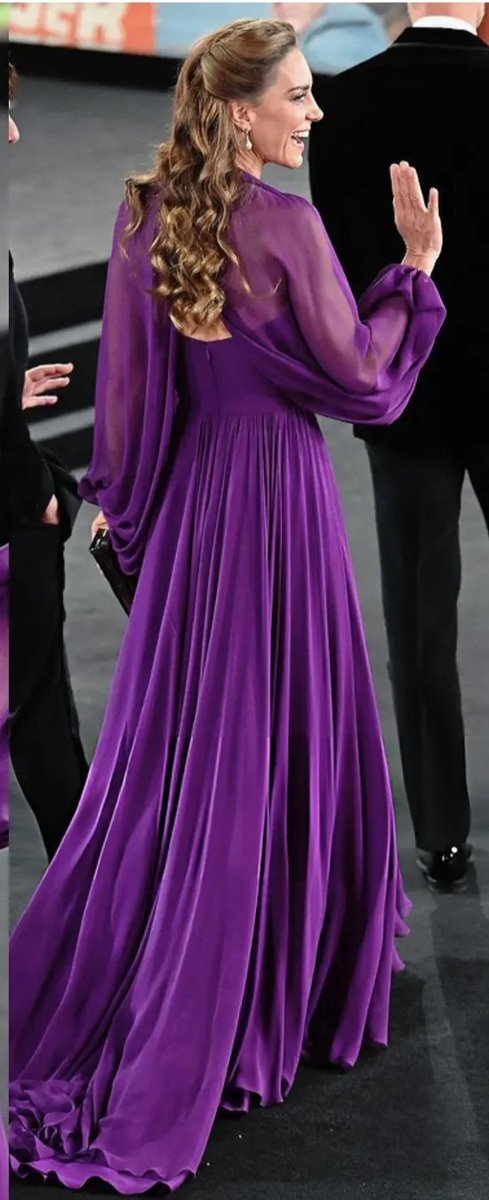LadyCecilyNevil's tweet photo. On 22 September, 2026, HRH the Princess of Wales Digger Premiere:  Jenny Packham  Grape Cutout Pleated Silk-Chiffon Gown, Queen Alexandra's Amethyst Sautoir, Princess Diana's Collinwood Pearl &amp; Diamond Drop Earrings, Jimmy Choo J Box Bordeaux Velvet Clutch &amp; Burgundy Velvet Pumps https://t.co/j7L5LpC9c1