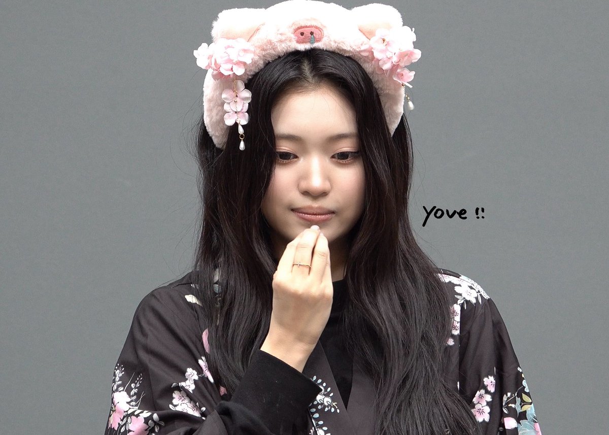 yesul_ove's tweet photo. 예슬아 생일축하해!! 🥹🥹♡

#슬랑이1015개사는날
#HAPPYESEULDAY https://t.co/n16R9KeFN2