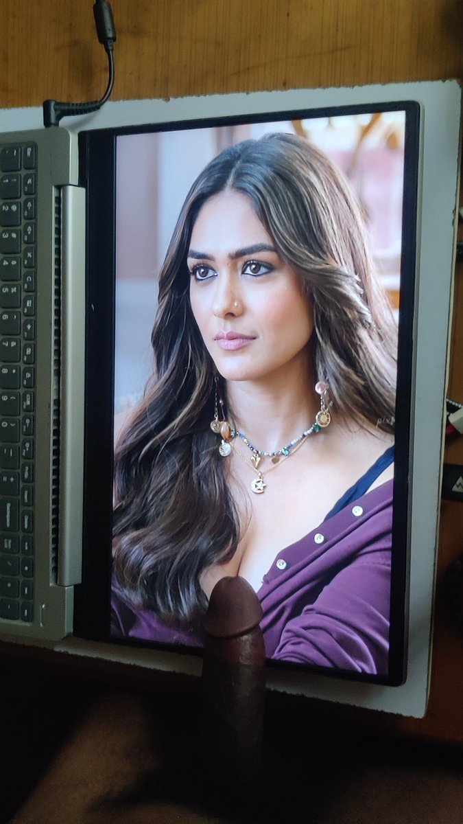mahihima07's tweet photo. @Youthalmighty11 @Quasarener11911 @actress_bi2 @Lgdapp @ishani477228 @DevayaniTr21730 @Momveriyan13 Mrunal thakur 😮‍💨😮‍💨🥵🥵 https://t.co/u1NAU1JzFF