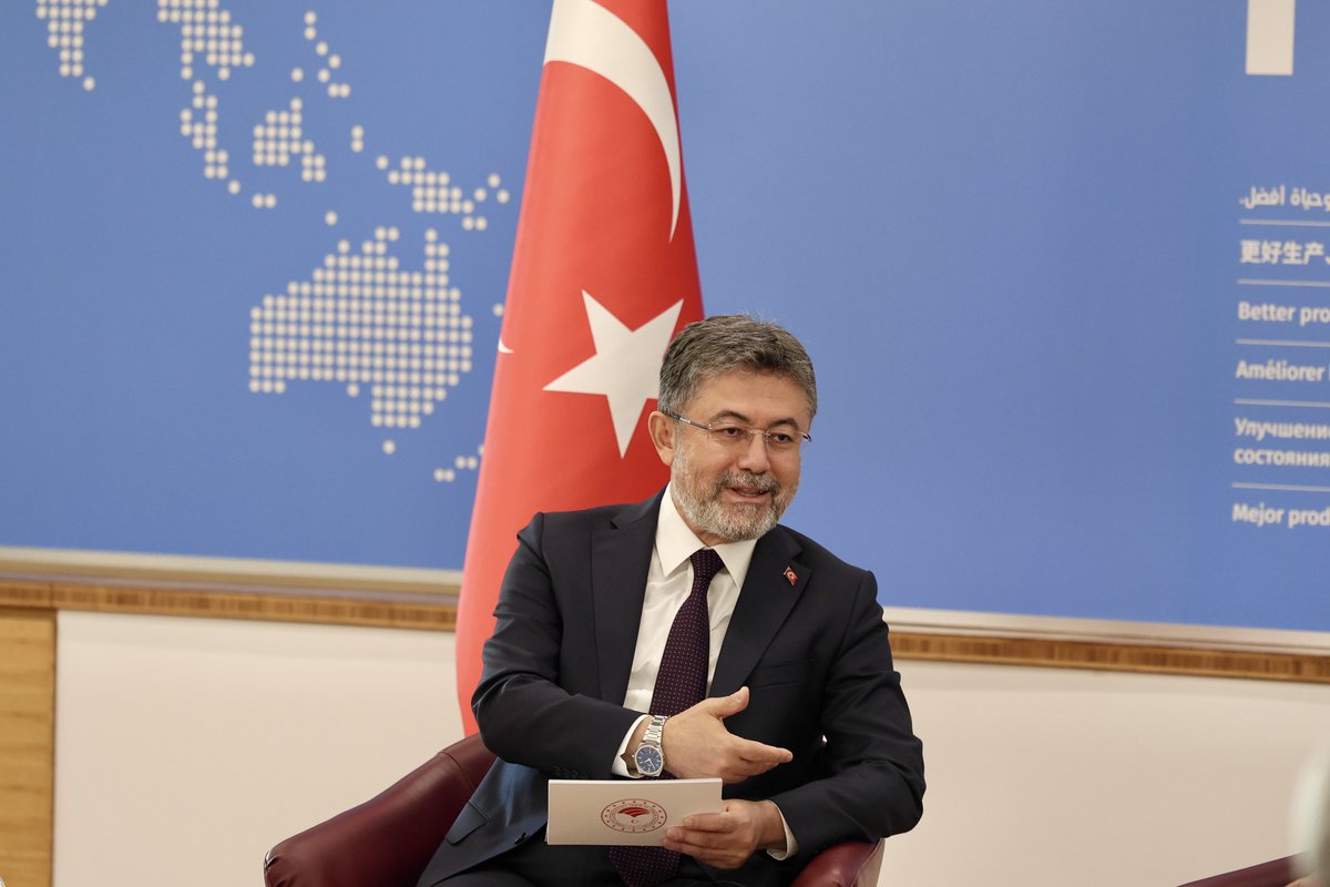 ibrahimyumakli's tweet photo. 🤝 BM Gıda ve Tarım Örgütü (FAO) Genel Direktörü Sayın QU Dongyu (@FAODG) ile küresel gıda güvenliği ve sürdürülebilir tarım politikalarımız üzerine verimli bir görüşme gerçekleştirdik. 

🇹🇷 Türkiye olarak, tarım ve su yönetimi alanındaki güçlü tecrübemizi uluslararası platformlara taşımaya ve FAO ile olan köklü iş birliğimizi daha da derinleştirmeye kararlıyız.

📍 İtalya