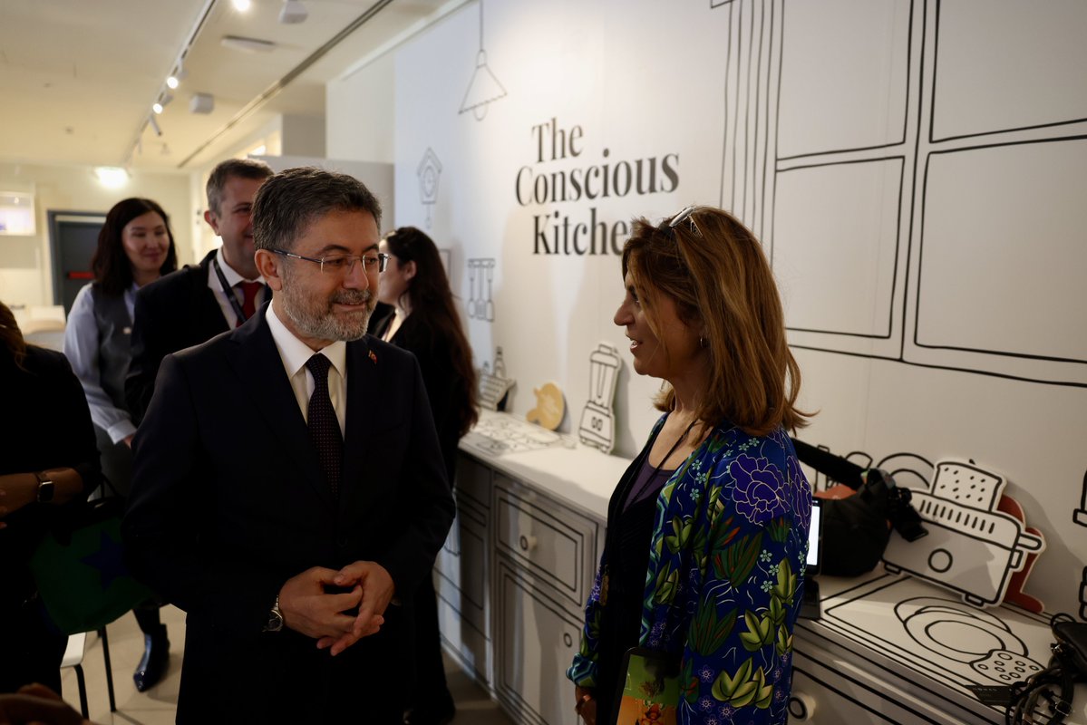ibrahimyumakli's tweet photo. 🌍 BM Gıda ve Tarım Örgütü (FAO) temaslarımız kapsamında, tarımın ve üretimin evrensel mirasını yansıtan FAO Müzesi'ni ziyaret ettik.

🖼️ Sanat eserlerinden nadide kitaplara, geleneksel tarım aletlerinden el emeği dokumalara kadar uzanan bu eşsiz koleksiyon; tarımsal inovasyonun, geleneklerin ve kültürlerarası bilgi paylaşımının güçlü hikayesini anlatıyor. 

🤝 Gıda güvencesi sağlanmış bir dünya için geçmişin kadim tecrübesiyle geleceği inşa etmeye devam ediyoruz.

📍 İtalya