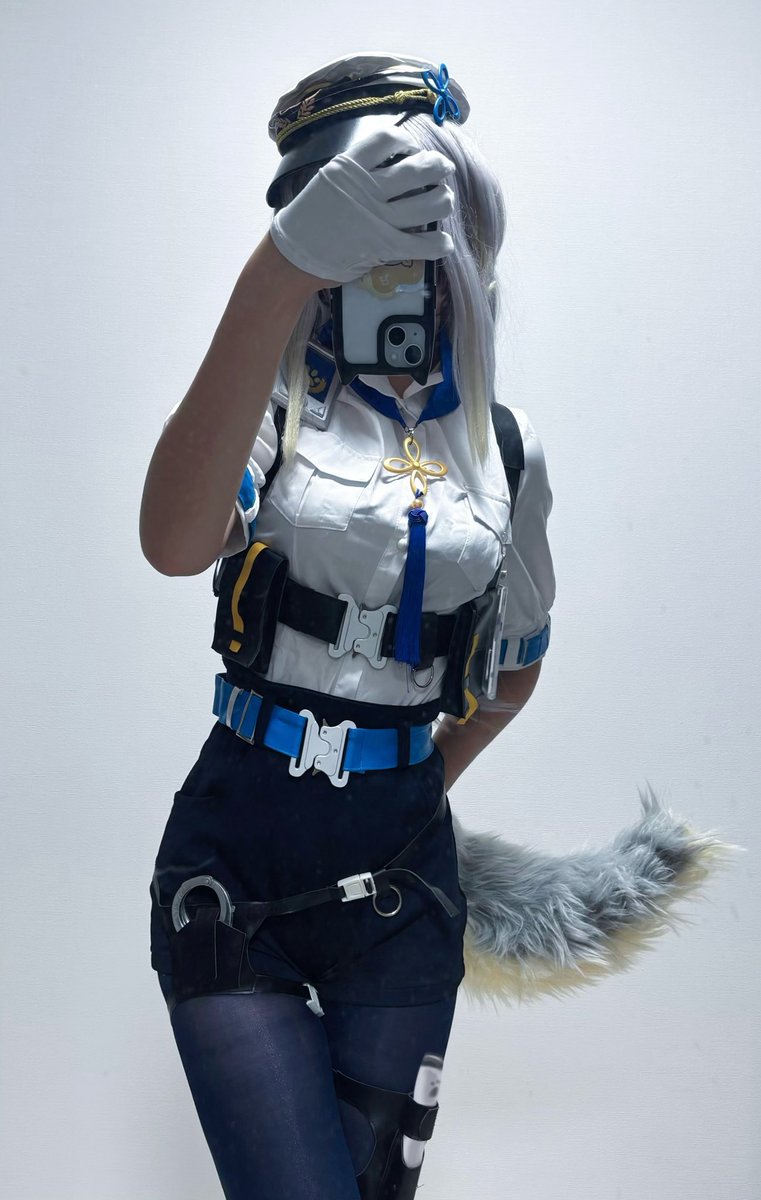 me0920_'s tweet photo. cos. 🚓🐾 https://t.co/VA7yoCqsIi