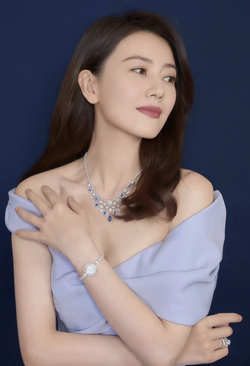 oddbed13's tweet photo. 现在主打贤妻良母的高圆圆，用自身经历证明越清纯玩得越花，五段感情3次插足。 https://t.co/sGqsKU2bpJ