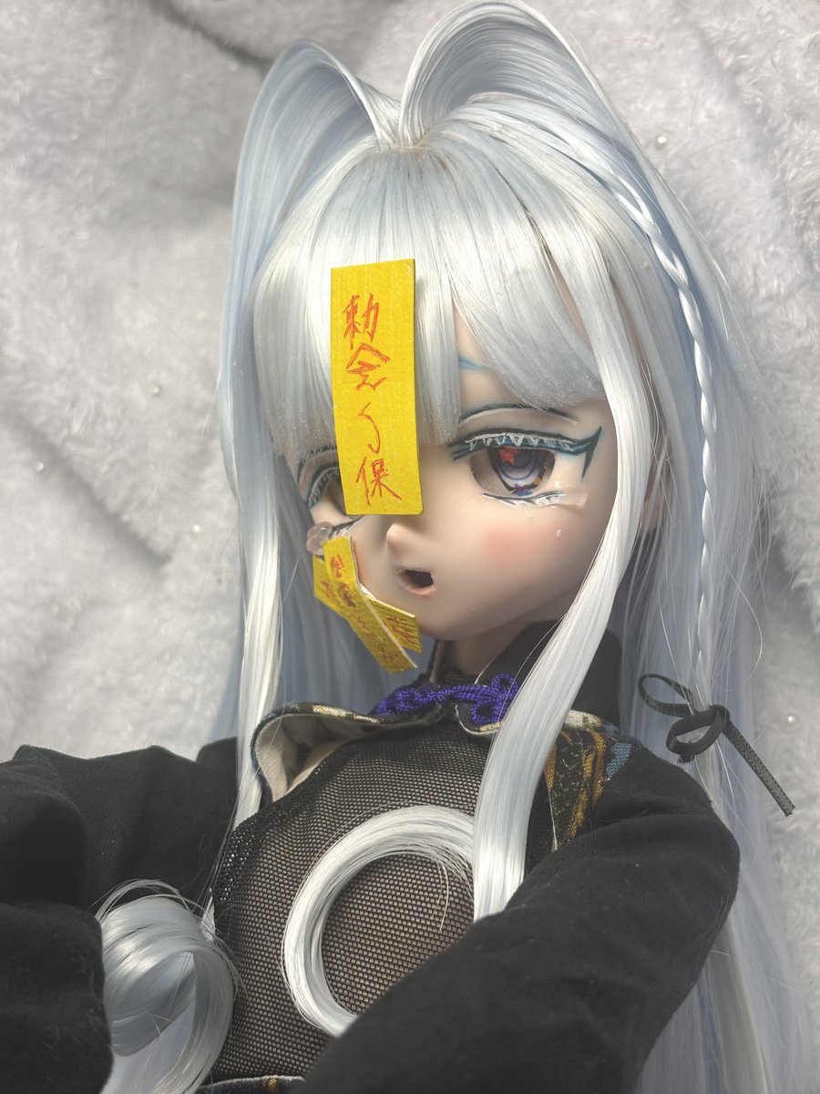p_e_e_pp's tweet photo. DDH01番ちゃんをヤフオクに出品しました！封印されて泣いちゃったキョンシーちゃんです👻今週日曜21時頃終了予定となります。

いいねRTで拡散していただけると嬉しいです！どうぞよろしくお願い致します> ̫<

URL▶︎▶︎ https://t.co/tacwW04Nlf

 #ドール  #すいれんっ子 https://t.co/tsdRmA9PEO