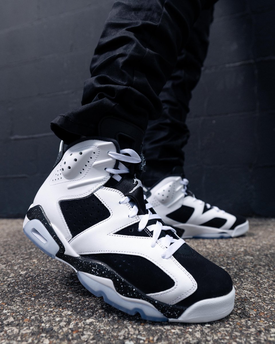 SOLELINKS's tweet photo. Ad: EASY COP at $135 each

Air Jordan 4 Retro Rare Air ‘Tour Yellow’ 
=> https://t.co/PxPKtXLbvO

Air Jordan 6 Retro ‘Oreo' 
=>  https://t.co/PwHIt2p0qu

use code FALL25 https://t.co/bhwlI0Qdzy