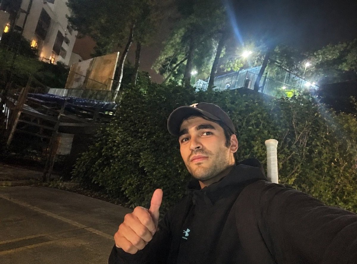 edebi_yaslar's tweet photo. Senin tenis sevdan neyse benim SEN sevdam da o hesap.İkimiz de iflah olmayız reis 😂❤️‍🔥 https://t.co/CGhU89sJfn