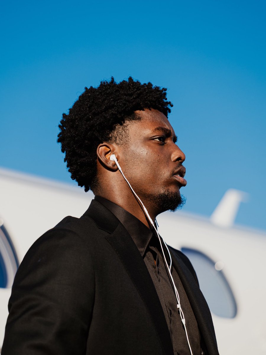 MizzouHoops's tweet photo. Next stop: SEC Media Day

#FlyCOU // #MIZ 🐯 https://t.co/iFldT2SjnA