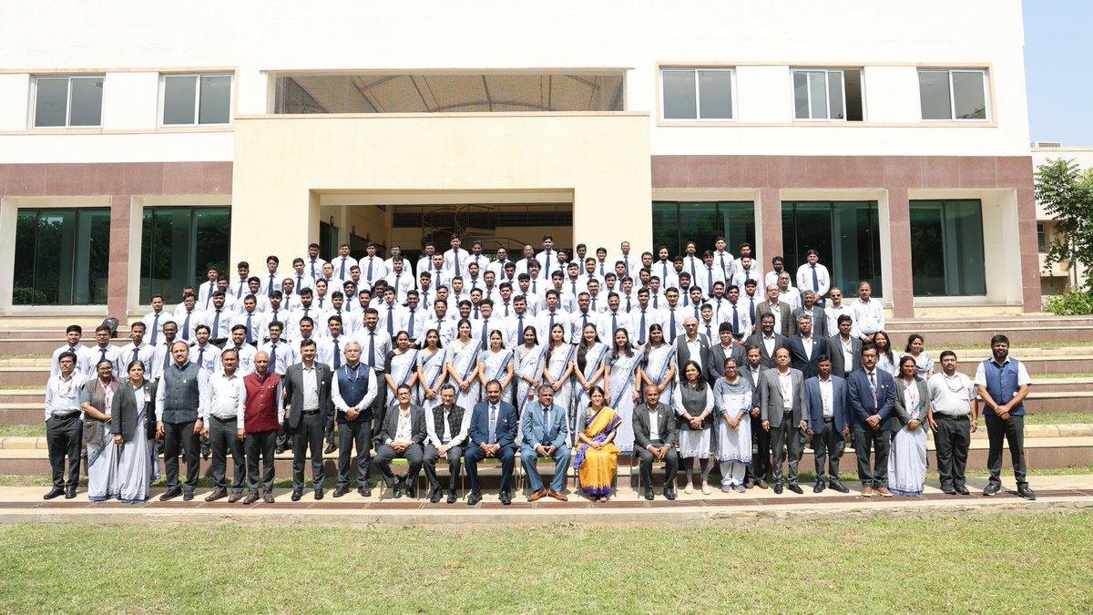HALHQBLR's tweet photo. HAL welcomed the 47th batch of Management and Design Trainees at HAL Management Academy, Bengaluru, today.  Over the next 52-weeks, they will undergo an intensive and customised training in various disciplines such as aeronautics, production, electrical, electronics, computer science, finance, human resources, and legal to power HAL’s next chapter of growth.