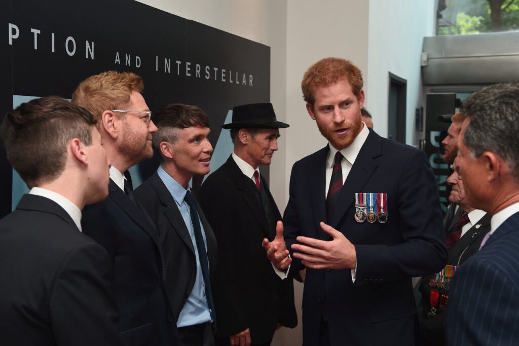 Franklin4ug's tweet photo. At the Dunkirk premiere, Cillian Murphy (Tommy Shelby) and other Irish actors were seen pocketing while addressing Prince Harry. https://t.co/7raHzSCqEo