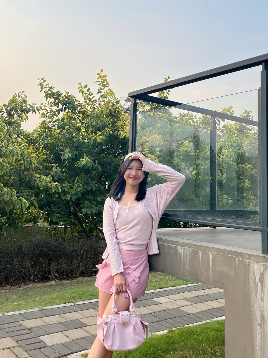 ForLoveliest's tweet photo. Wow, Nur Intan Flying High, Intan Dream kah? https://t.co/vvfP52czmc