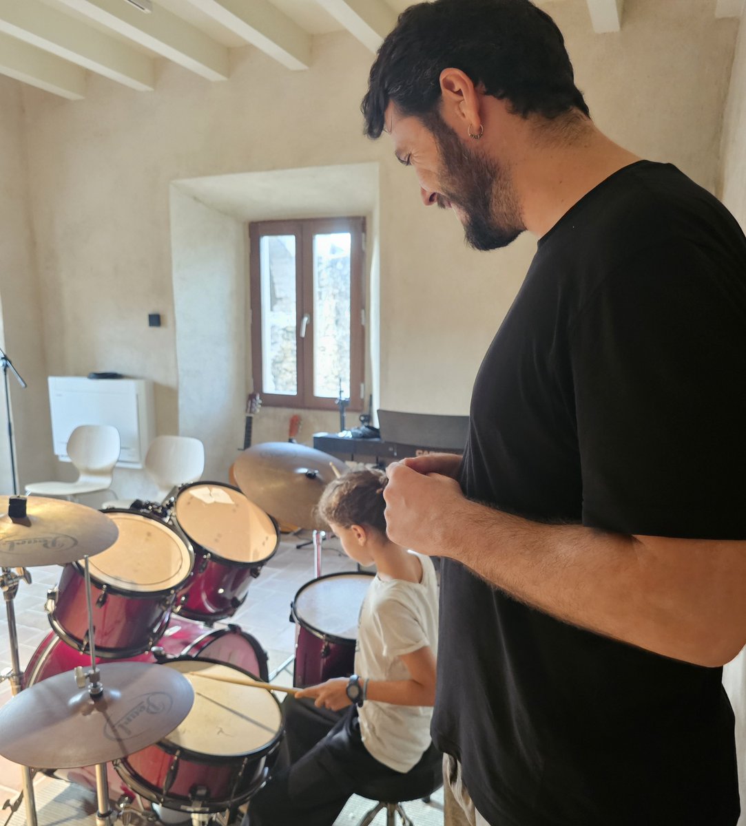 Gironanoticies's tweet photo. Vilafant converteix Palol Sabaldòria en la nova seu dels Tallers de Música  https://t.co/QN5jB83DGy

El trasllat de les classes a l’espai patrimonial vol impulsar l’educació musical i consolidar l’equipament com a referent cultural del municipi #Vilafant  @AjVilafant https://t.co/g6tOyUx6p4