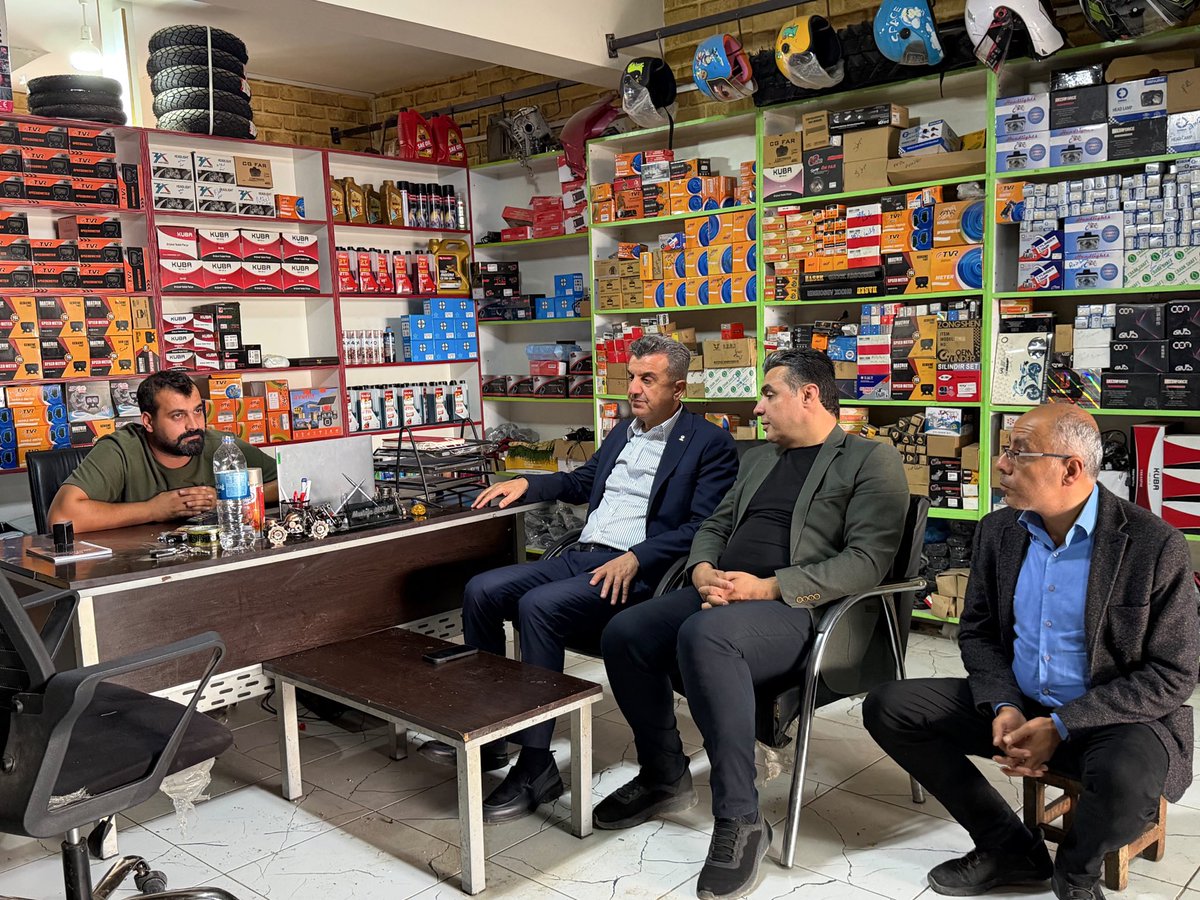 avmehmetakgun's tweet photo. BOZOVA’DA GÖNÜL GÖNÜLE ESNAF ZİYARETİ -1

İl Başkanımız Sayın M. İlhami Günbeği,İl ve İlçe Yönetim Kurulu üyelerimiz,Gençlik Kolları Başkanımız İbrahim Dartar ile birlikte Bozova’mızda kıymetli esnaf kardeşlerimizi ziyaret ettik.

Samimi sohbetler eşliğinde talep ve beklentilerini dinledik, gönüllerine misafir olduk. Bizleri içtenlikle karşılayan, güler yüzleri ve misafirperverlikleriyle bizleri mutlu eden tüm esnaf kardeşlerimize teşekkür ediyoruz.

Bizim siyasetimiz; milletimizle iç içe, esnafımızla omuz omuza, gönül gönüle olmaktır.

Bozova için hep birlikte çalışmaya, gönüllere dokunmaya ve hizmet yolunda kararlılıkla ilerlemeye devam edeceğiz.

#MilletimizleNiyetimizBir
@RTErdogan @Akparti   @abuyukgumus  @hakanaksu058 @farukaytek @bybekirbozdag @milhamigunbegi 
@malicevheri @AEminOnenOfis @ibrahimeyyupogl  @CYAZMAC @ProfDrDusak @HikmetBasak_63    @AieNacar @Malikurt14 @SbrKnk  @ahmtsamdanci @av_ipkdrmzoglu7 @dartar_ibrahim