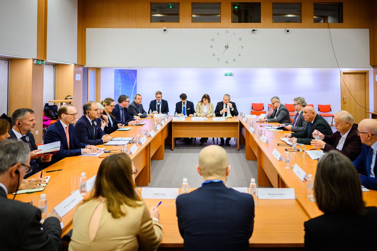 LSorecaEU's tweet photo. Today, together with 🇪🇺EU Ambassadors in 🇧🇦BiH, we paid a visit to BiH Central Electoral Commission and met with its President Kalaba as well as other @IZBORI_BA  members Arnautović, Rogić, Bakalar and CEC Secretary Mišković.

BiH CEC has worked with great commitment and professionalism to ensure the successful conduct of 2026 General Elections and implementation of new technologies, despite many challenges. We thank them and commend their dedication and hard work.

It was also good to discuss the elections overall, in particular the functioning of new technologies, including what lessons can be learned from both positive experiences and challenges so that the process can be further improved.

For our part, the EU and its Member States will continue to stand by BiH CEC and to support the efforts to strengthen electoral integrity and democratic processes in BiH, which are also key elements of the country's path towards the EU membership.

🇪🇺🤝🇧🇦