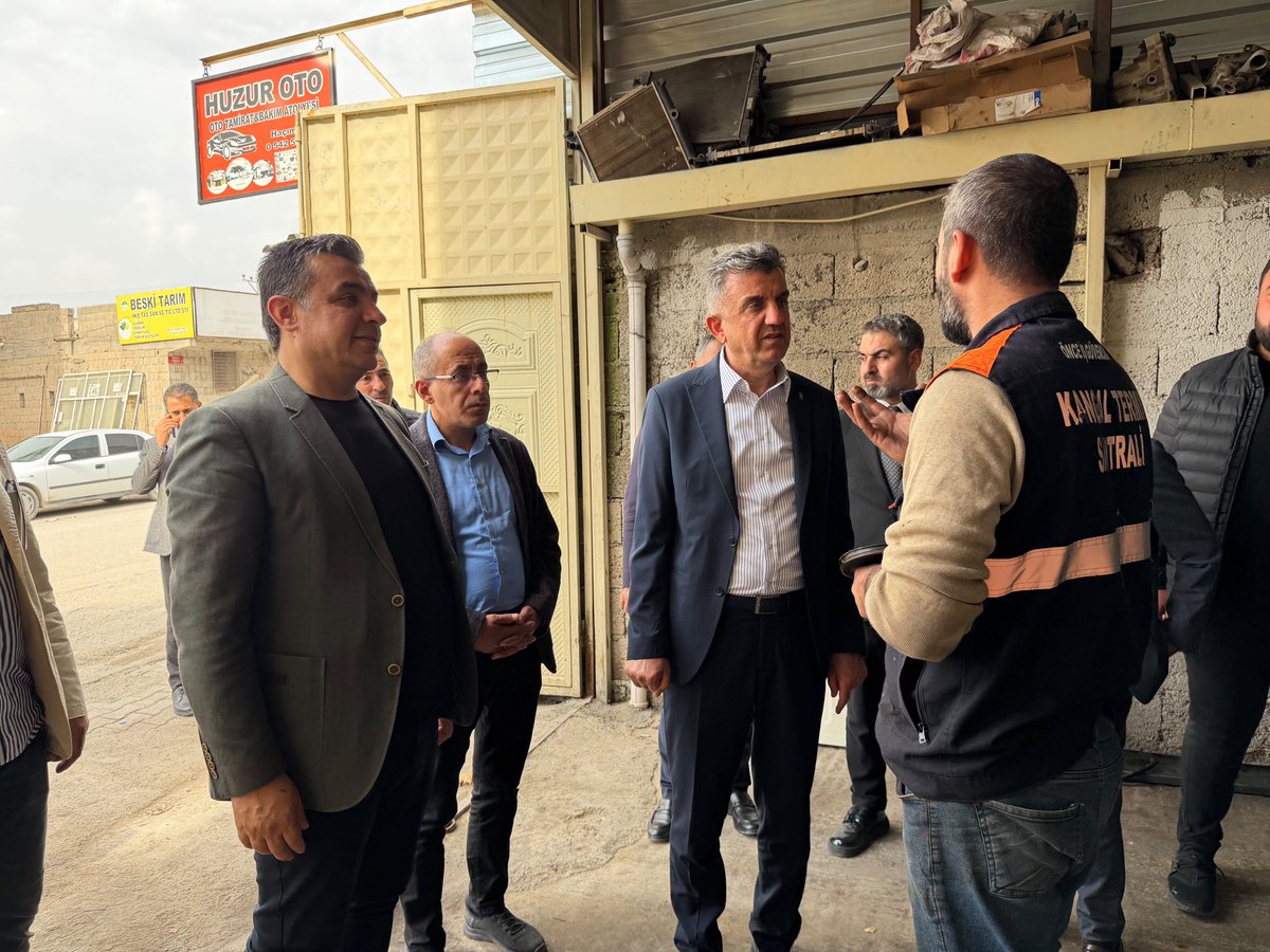 avmehmetakgun's tweet photo. BOZOVA’DA GÖNÜL GÖNÜLE ESNAF ZİYARETİ -2

İl Başkanımız Sayın M. İlhami Günbeği,İl ve İlçe Yönetim Kurulu üyelerimiz,Gençlik Kolları Başkanımız İbrahim Dartar ile birlikte Bozova’mızda kıymetli esnaf kardeşlerimizi ziyaret ettik.

Samimi sohbetler eşliğinde talep ve beklentilerini dinledik, gönüllerine misafir olduk. Bizleri içtenlikle karşılayan, güler yüzleri ve misafirperverlikleriyle bizleri mutlu eden tüm esnaf kardeşlerimize teşekkür ediyoruz.

Bizim siyasetimiz; milletimizle iç içe, esnafımızla omuz omuza, gönül gönüle olmaktır.

Bozova için hep birlikte çalışmaya, gönüllere dokunmaya ve hizmet yolunda kararlılıkla ilerlemeye devam edeceğiz.

#MilletimizleNiyetimizBir
@RTErdogan @Akparti   @abuyukgumus  @hakanaksu058 @farukaytek @bybekirbozdag @milhamigunbegi 
@malicevheri @AEminOnenOfis @ibrahimeyyupogl  @CYAZMAC @ProfDrDusak @HikmetBasak_63    @AieNacar @Malikurt14 @SbrKnk  @ahmtsamdanci @av_ipkdrmzoglu7 @dartar_ibrahim