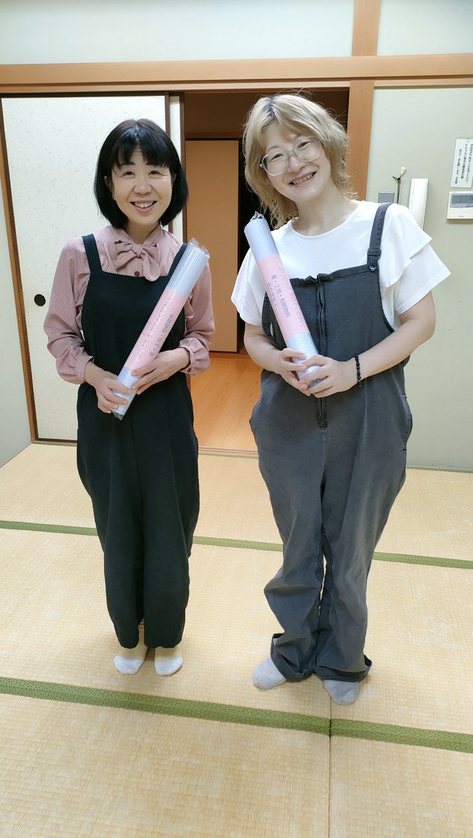 ayamidegozaru's tweet photo. ゲストとして名前を載せてもらっているのに、スケジュールが合わず、中々行けなかった「ちょい弾き三味線」
ようやく参戦できました🤩
皆さん恐ろしく上手くなられてて😱完全に抜かれてるー！😆
メンバーの皆さん、腕前��差し入れの量も(え？😆)最高でした！✨ https://t.co/Logrr1UpIT