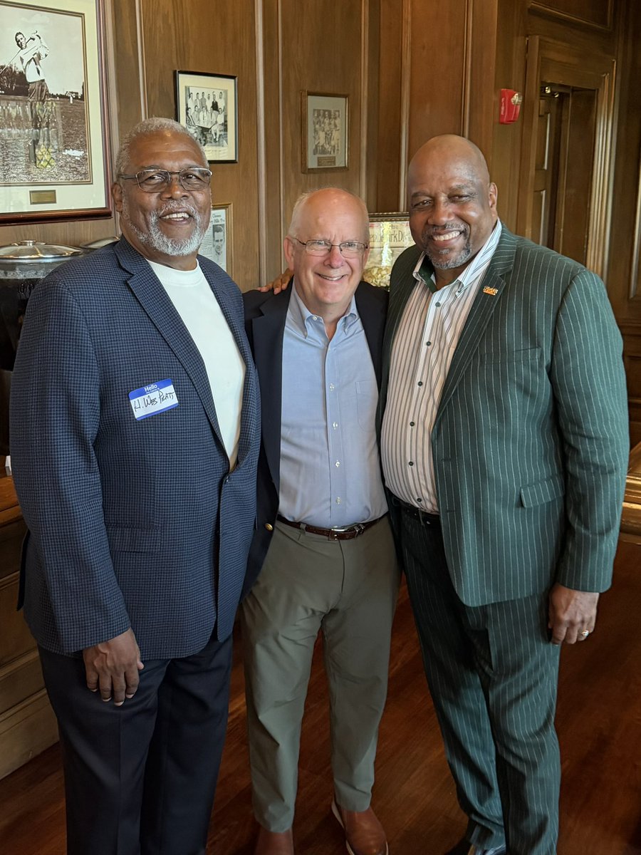 ClifSmart's tweet photo. Last night I helped celebrate the 36th anniversary of @SAABHQ. Helping bring that organization to #SGF is one of the things I am most proud of in my career. https://t.co/MpgQhXmkqH