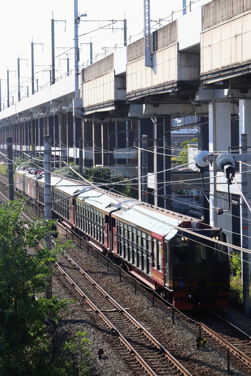 twihokuto's tweet photo. SK1000系④＋DEC743-1001（嵯峨野車）＋DEC743-7（宮原車）
嵯峨野トロッコ列車回送
2026.10.14 https://t.co/lncR5N4DF1
