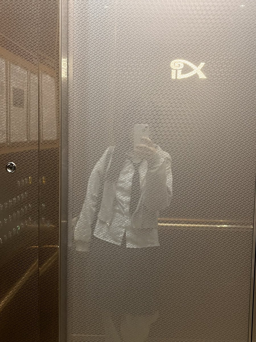 cp7co's tweet photo. 교복 너무 대충 입고 다니는거 같기도,, https://t.co/ieQATFnOso