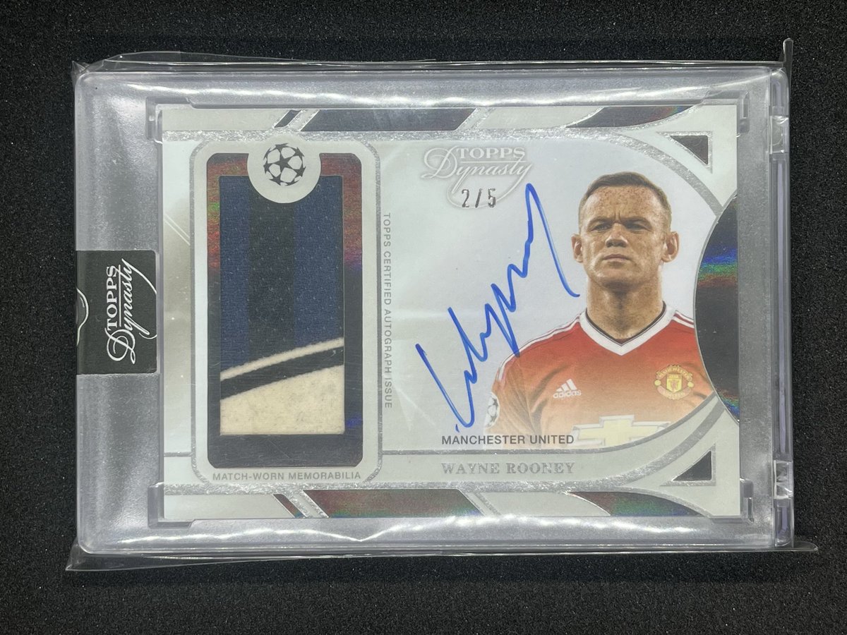 ManUtd_1989's tweet photo. 今日から数日に一枚はマイコレ投稿！
やっぱり1枚目はルーニー！！

TOPPS DYNASTY UEFA 24/25 Wayne Rooney /5

インスタとDENも投稿していきます！

#Topps #SoccerCards #ManchesterUnited #WayneRooney https://t.co/5A7UScx7XP