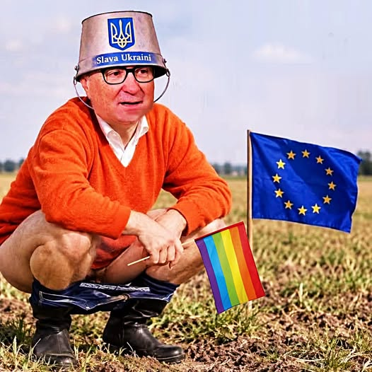 JacekWilkPL's tweet photo. Zwracam uwagę uśmiechniętym warchołom z rządu, że Komisja Wenecka (którą ten rząd olewa - bo ma w d... jej wezwanie do publikowania wyroków TK) wyraźnie pisze o PRAWIDŁOWO wybranych kandydatach na sędziów TK.

Pan Berek nie spełnia koniecznych wymogów - jest NIEPRAWIDŁOWO WYBRANY https://t.co/bsTFZX3aC1