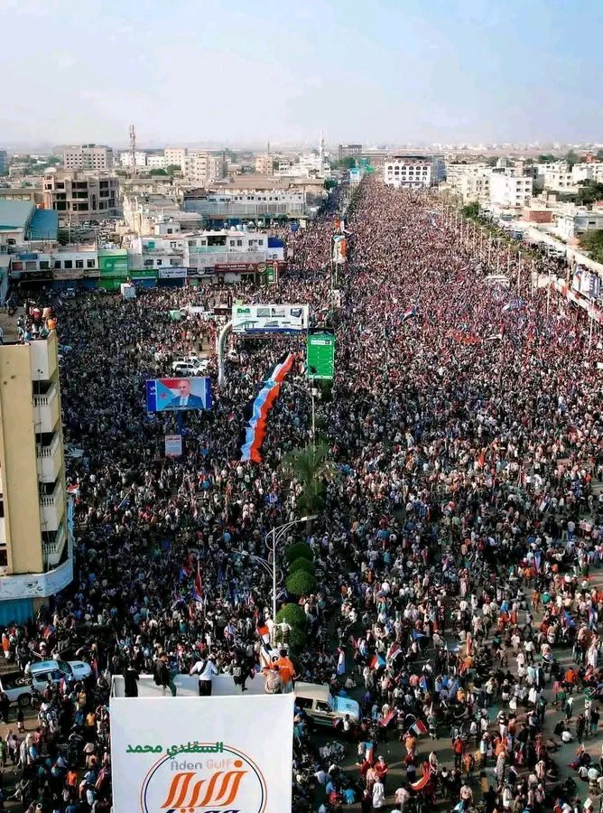 s48fzp's tweet photo. @AidrosAlzubidi لبينا النداء https://t.co/zMEp6mU0Ok