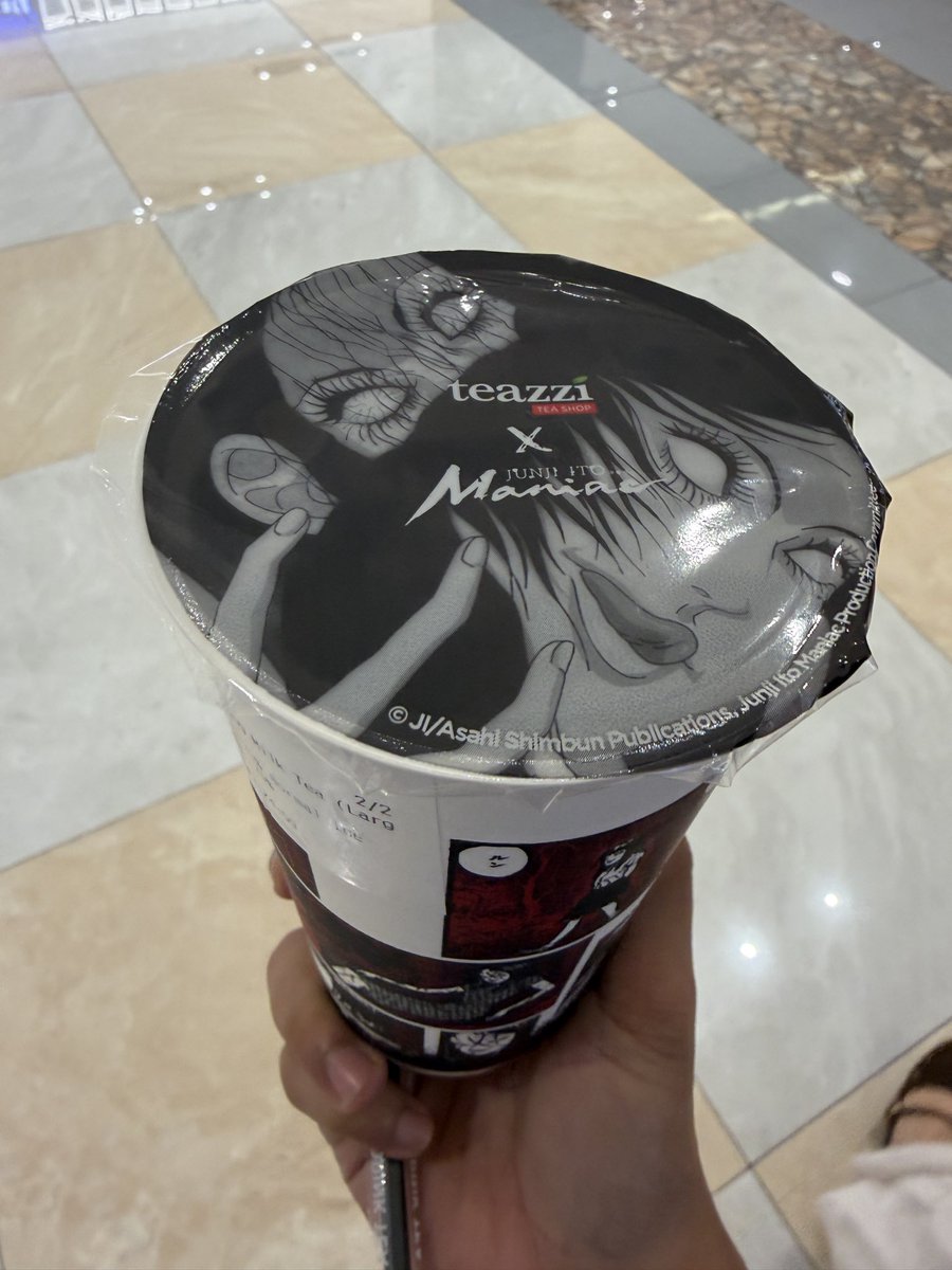 rougenoirblanc's tweet photo. beli teazzi berharap dpet stiker Junji Ito, malah abis FAKKK https://t.co/Oa3L7c1CZP