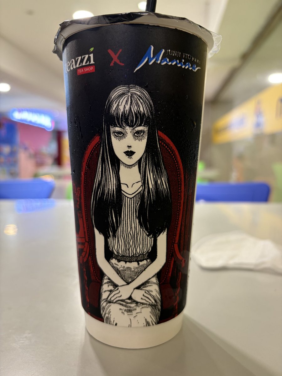 rougenoirblanc's tweet photo. beli teazzi berharap dpet stiker Junji Ito, malah abis FAKKK https://t.co/Oa3L7c1CZP